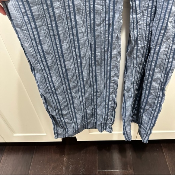 Lulu’s Destination Vacay Blue Striped Halter Wide-Leg Jumpsuit Size Medium - Picture 6 of 10